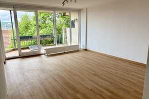 Schöne 3-Zimmer-Wohnung mit Stadtblick in Top-Lage in Alt-Saarbrücken – Trillerweg 21, 66117 Stadtverband Saarbrücken (Kreis) – Vorschaubild 1