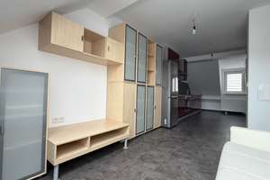 Moderne 2-Zimmer-Wohnung mit Einbauküche  Spitzboden – Siegfriedstr. 3, 90461 Glockenhof, Nürnberg – Vorschaubild 2