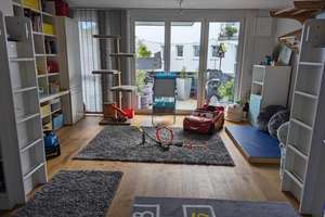 VERKAUFT! 4,5-Zi.-Whg. mit Einbaukü., 2 Balkonen, ca. 22 m² Dachterr. u. 2 Bädern  Altstadtrand... – Die vollständige Adresse der Immobilie erhältst du vom Anbieter., 93055 Ostenviertel, Regensburg – Vorschaubild 9