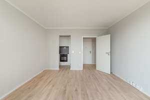 Erstbezug nach Sanierung inkl. Einbauküche und Stellplatz – Stuttgarter Allee 31, 4209 Grünau-Mitte, Leipzig – Vorschaubild 7