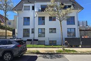 Neubau Erstbezug, KfW 55, Fußbodenheizung, großer Balkon, Stellplatz mit Vorrüstung Wallbox – Die vollständige Adresse der Immobilie erhältst du vom Anbieter., 1169 Gorbitz-Süd, Dresden – Vorschaubild 2