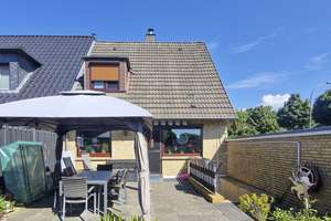 Charmantes Endreihenhaus mit Garten und Kamin
- ideal für Paare und Familien in Itzehoe Edendorf! – Die vollständige Adresse der Immobilie erhältst du vom Anbieter., 25524 Itzehoe – Vorschaubild 6