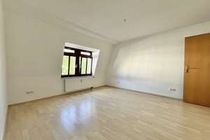 Freie tolle Familienwohnung im Dachgeschoss über 2 Etagen in begehrter Lage von Dresden-Striesen – Die vollständige Adresse der Immobilie erhältst du vom Anbieter., 1277 Blasewitz (Stadtteil), Dresden – Vorschaubild 4