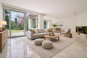 Split-Level-Bungalow mit großzügigem Raumkonzept und sonnigem Garten in ruhiger Lage Trudering – Die vollständige Adresse der Immobilie erhältst du vom Anbieter., 81735 Waldtrudering, München – Vorschaubild 3