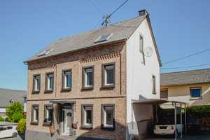Schönes Backstein-Haus mit viel Platz & Potenzial in ruhiger Lage von Koblenz! – Koblenz – Vorschaubild 2