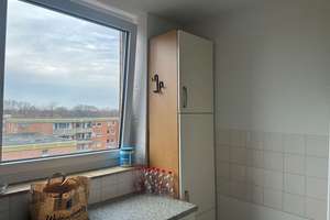 Wohnen mit Ausblick: Gepflegte 3-Zimmer-Wohnung mit Balkon & Tiefgaragenoption – Die vollständige Adresse der Immobilie erhältst du vom Anbieter., 30627 Groß-Buchholz, Hannover – Vorschaubild 3