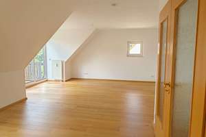 Bezugsfreie 3-Zimmer-Dachgeschosswohnung mit Westbalkon, EBK und Tiefgaragenstellplatz – Die vollständige Adresse der Immobilie erhältst du vom Anbieter., 1217 Kleinpestitz/Mockritz, Dresden – Vorschaubild 4