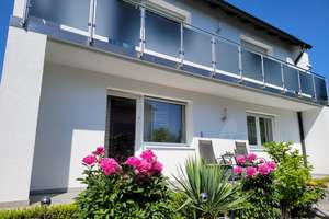 Gepflegtes Einfamilienhaus mit Garten und Garage zu vermieten
