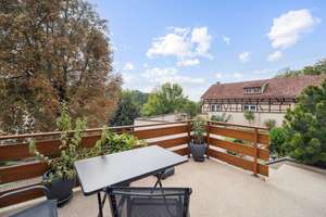 Provisionsfrei – Familienfreundliches Haus in ruhiger Lage mit Einliegerwohnung und grünem Garten – Die vollständige Adresse der Immobilie erhältst du vom Anbieter., 99947 Kirchheilingen – Vorschaubild 1