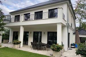 Hochwertige Villa mit ca. 300qm Wohn-/Nutzfläche, 2 Garagen, Pool in ruhiger Lage - provisionsfrei - – Die vollständige Adresse der Immobilie erhältst du vom Anbieter., 14109 Wannsee, Berlin – Vorschaubild 26