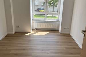 Zuhause mit 3 Zimmern und viel Platz in Solingen-Mitte – Die vollständige Adresse der Immobilie erhältst du vom Anbieter., 42655 Solingen-Mitte, Solingen – Vorschaubild 3