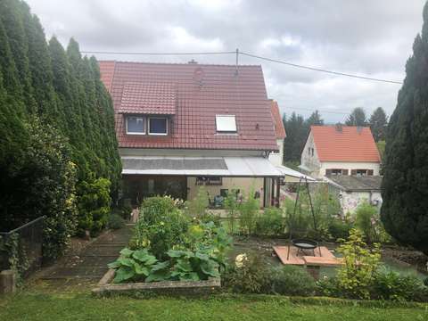 Koffer Packen Einziehen Renoviertes Einfamilienhaus Mit Grossem Garten Und Garage Zu Verkaufen