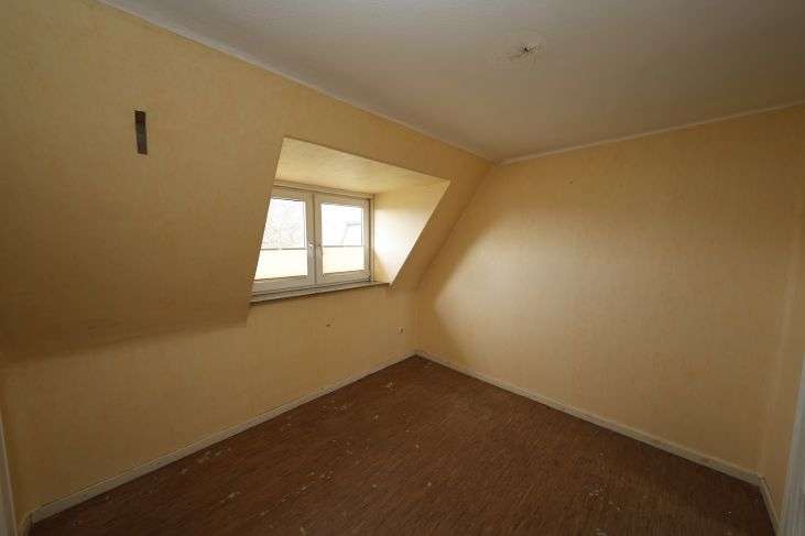 Immobilie in Groven - Gediegenes Einfamilienhaus auf schönem Grundstück mit altem Baumbestand in Lunden, Kreis Dithmarsche - Bild 21