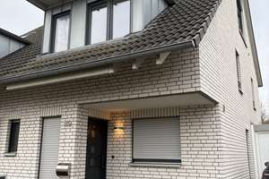Doppelhaushälfte mit Garten in Wittlaer-Einbrungen – ruhig & familiengerecht – Heinrich-Walbröhl-Weg 49, 40489 Wittlaer, Düsseldorf – Vorschaubild 2