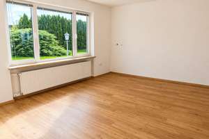 Seltene Gelegenheit: Bungalow mit 2.000 m² Grundstück, Nebengebäude und Baupotenzial – Die vollständige Adresse der Immobilie erhältst du vom Anbieter., 94486 Osterhofen – Vorschaubild 4