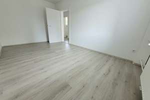 Frisch renovierte 2-Zimmer-Wohnung mit Balkon! – Spinozastr. 8, 45279 Freisenbruch, Essen – Vorschaubild 4