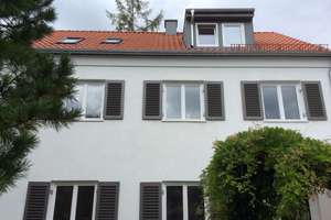 Renovierte teilmöblierte helle Dachgeschoßwohnung zeitlich befristet