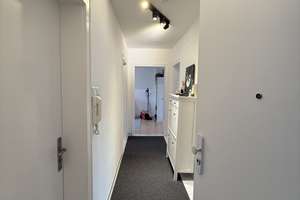 Lichtdurchflutete 3 Zi.-Wohnung in kleiner Wohnanlage mit großem Süd-Balkon, sep. Küche & gr. Keller – Die vollständige Adresse der Immobilie erhältst du vom Anbieter., 82256 Fürstenfeldbruck – Vorschaubild 10