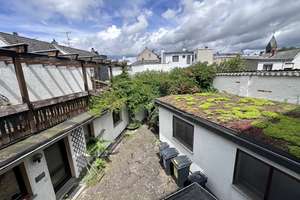 3.Familienhaus mit vielfältigen Nutzungsmöglichkeiten und Garten mitten im Ortskern von Kostheim – Die vollständige Adresse der Immobilie erhältst du vom Anbieter., 55246 Mainz-Kostheim, Wiesbaden – Vorschaubild 4