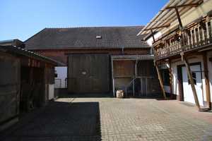 Für Naturliebhaber zum Ausbau-Bauernhaus, Scheune und mehreren Garagen! – Saalekreis – Vorschaubild 5