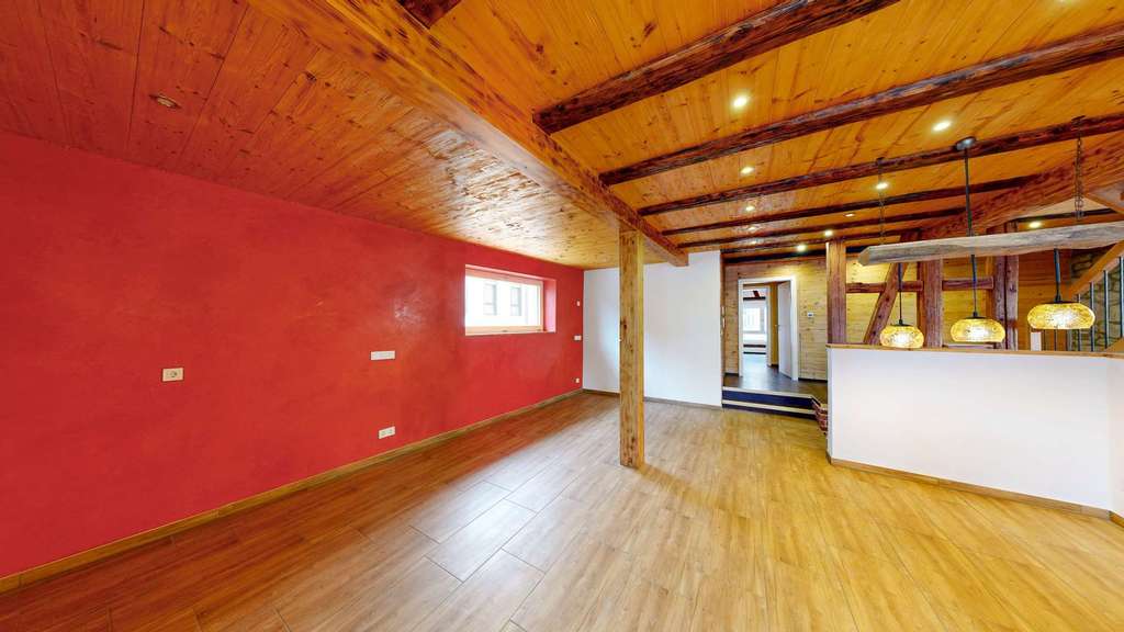 Immobilie in Kitzingen - Wohnglück auf 225 m² – Familientraum mit Kamin & Sauna - Bild 3