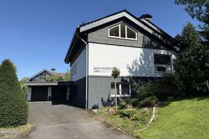Ansehnliches Dreifamilienhaus in ruhiger Lage!