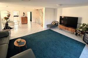Lichtdurchflutetes Haus mit Garten,  PV-Anlage incl Wallbox – Die vollständige Adresse der Immobilie erhältst du vom Anbieter., 77815 Bühl – Vorschaubild 1