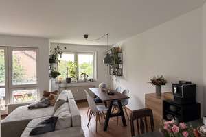 Zentrale Traumwohnung mit Balkon – hell, charmant, einladend