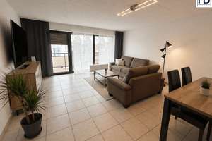 Sofort bezugsfrei: Helle und charmante 3-Zimmer-Wohnung mit Balkon in Hürth