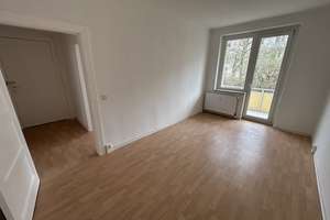 Helle Erdgeschosswohnung mit Balkon sucht neuen Mieter! – Eickendorfer Str. 8, 39122 Fermersleben, Magdeburg – Vorschaubild 4