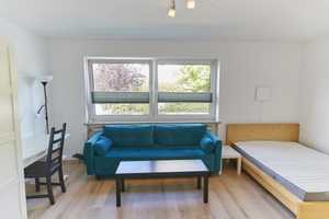 Gepflegte 1-Zimmer-Hochparterre-Wohnung mit EBK in München-Moosach – Rigaerstrasse 21, 80992 München – Vorschaubild 1
