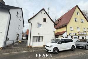 Kleines Zweifamilienhaus mit vermieteter Erdgeschosswohnung in Lauf a. d. Pegnitz – Samstagstraße 20, 91207 Lauf an der Pegnitz – Vorschaubild 2