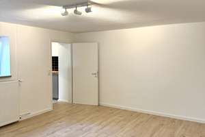 Modernisierte 2-Zimmer-Wohnung in bester Lage der Lübecker Innenstadt – Die vollständige Adresse der Immobilie erhältst du vom Anbieter., 23552 Innenstadt, Lübeck – Vorschaubild 3