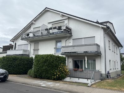 Moderne und schicke 2,5-Zimmer-Maisonette mit Balkon & Tiefgarage direkt am Naturschutzgebiet