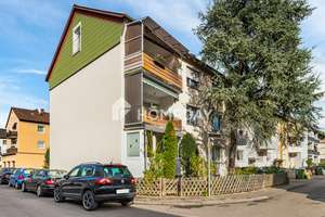Lichtdurchflutete 2,5-Zimmer-Dachgeschosswohnung mit Dachterrasse in Wangen