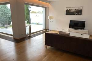Hausetage mit fünf Zimmer, Pool und Garten in Mainz-Kastel – Die vollständige Adresse der Immobilie erhältst du vom Anbieter., 55252 Mainz-Kastel, Wiesbaden – Vorschaubild 16