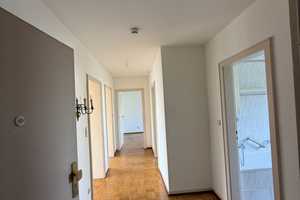 Attraktive 3-Zimmer-Wohnung mit Balkon, Mansarde und Keller sucht Eigentümer oder Kapitalanleger – Hauberrisserstraße 34, 65189 Wiesbaden – Vorschaubild 8