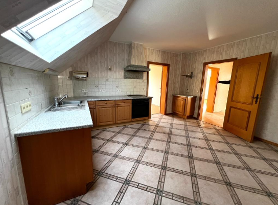 Immobilie in Weilburg - Modernisiertes Einfamilienhaus bis  Zweifamilienhaus  mit  großem Grundstück und Doppelgarage - Bild 7