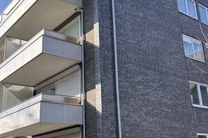 Exklusive 3-Zimmer-Wohnung mit Pool & Sauna in Düsseldorf-Niederkassel (Grenze Oberkassel)