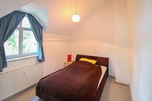 2-Zi.-Dachgeschosswohnung in ruhiger Wohnlage von Pasing-Obermenzing – Die vollständige Adresse der Immobilie erhältst du vom Anbieter., 81245 Obermenzing, München – Vorschaubild 4