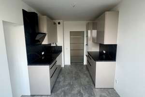 Umfangreich renovierte 3-Zimmer-Wohnung mit neuer EBK und neuem Bad – ideal für langfristiges Wohnen – Robert-Schuman-Straße 8, 51109 Neubrück, Köln – Vorschaubild 4