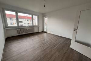 Frisch renovierte 4-Zimmer-Wohnung im 2. Obergeschoss mit großem Balkon – In der Dodesheide 142, 49088 Dodesheide, Osnabrück – Vorschaubild 9