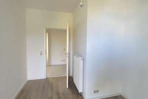 Neu renovierte 3-Raum-Wohnung mit Stellplatz – Henriettenstraße 78, 9112 Kaßberg, Chemnitz – Vorschaubild 3