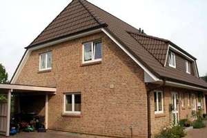 SUPER-ANGEBOT: Schöne Doppelhaushälfte m. Vollkeller, Kaminschornstein u. Carport m. Abstellraum – Kirschenweg 23b, 24558 Henstedt-Ulzburg – Vorschaubild 4