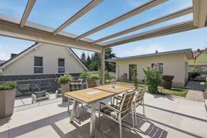 Licht. Raum. Lebensqualität. – Hochwertiges Einfamilienhaus mit Pool, Kamin und Premium-Ausstattung – Die vollständige Adresse der Immobilie erhältst du vom Anbieter., 1109 Hellerau/Wilschdorf, Dresden – Vorschaubild 4