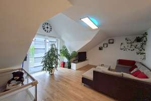 Sonnige modernisierte 2 Zimmer Dachgeschosswohnung mit Balkon, Kellerraum und TG-Stellplatz  – Am Dorfrand 50b, 38229 Gebhardshagen, Salzgitter – Vorschaubild 7