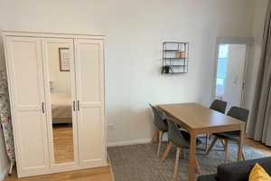 Möbliertes 1 Zimmer Apartment mit Balkon - Nähe Alexanderplatz - frei ab 01. Mai 2025 – Heinrich-Roller-Str. 26, 10405 Berlin – Vorschaubild 5
