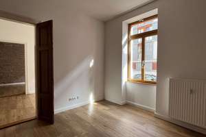 Sanierte Stilaltbauwohnung mit 4 Zimmern, Balkon & Einbauküche – 63065 Wilhelmschule, Offenbach am Main – Vorschaubild 2