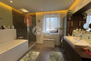 Gepflegtes Einfamilienhaus mit Balkon, sonniger Terrasse, Teich, ruhige Lage – Wendelsteinstraße 25, 86163 Hochzoll-Nord, Augsburg – Vorschaubild 5