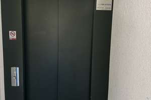 teilmöblierte 1 Zimmer Wohnung mit sehr schönem Ausblick, Fahrstuhl, Einbauküche – Sonnenstrasse 59, 9130 Sonnenberg, Chemnitz – Vorschaubild 5